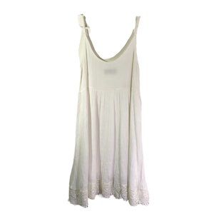 Lulu’s Medium White Solid Shift, Empire Waist, Crochet Trim Dress